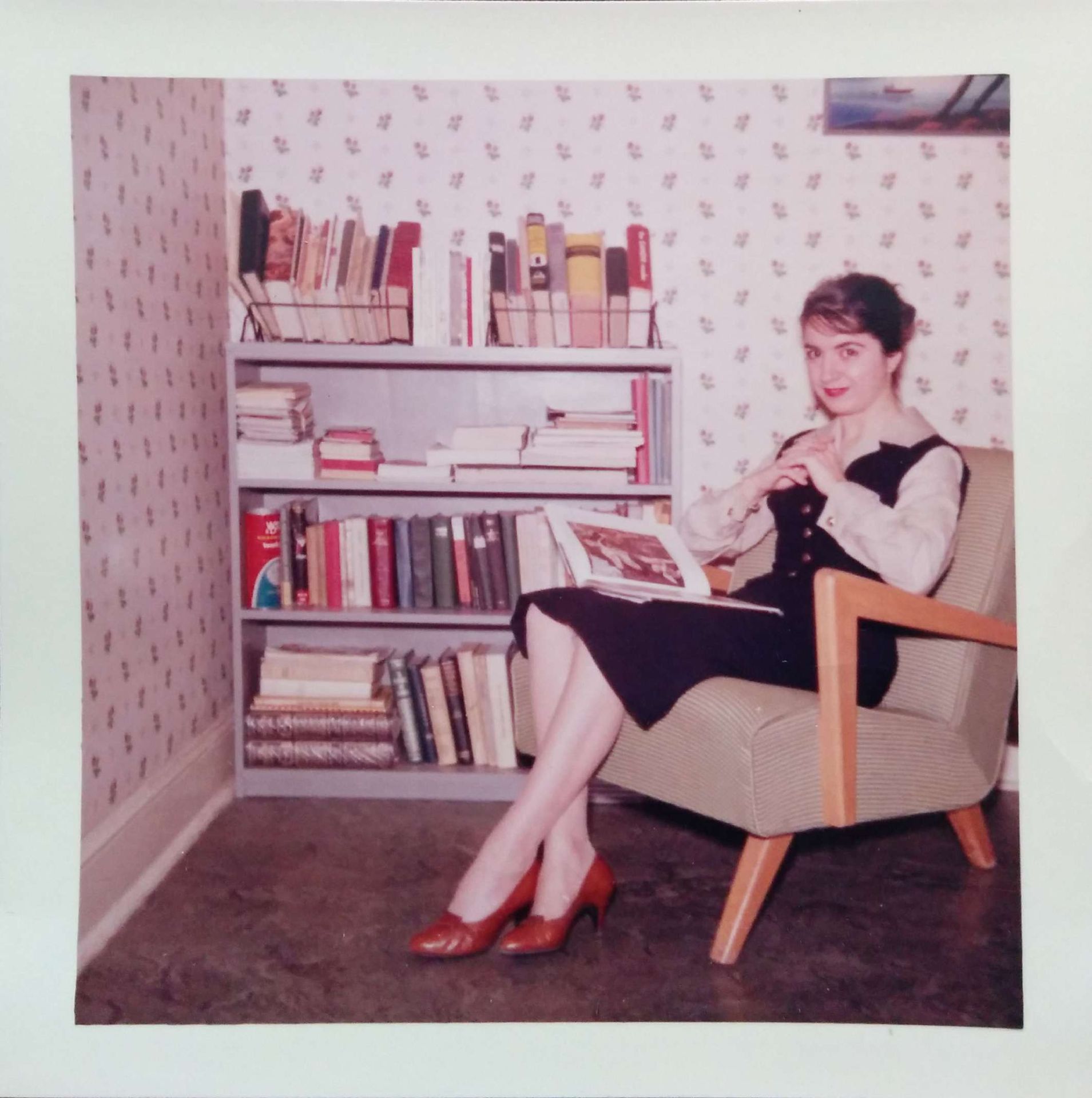 Eduardo's mother reading at home